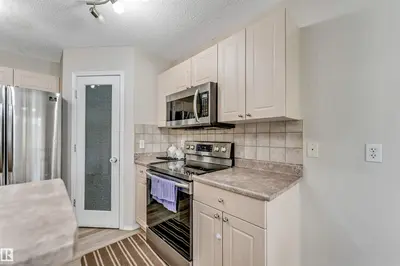 Interior photo 2 of 3311 21 ST NW