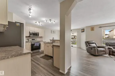 Interior photo 4 of 3311 21 ST NW