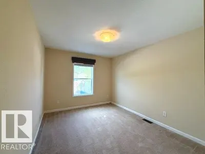 Interior photo 2 of 530 Maplewood Crescent NW