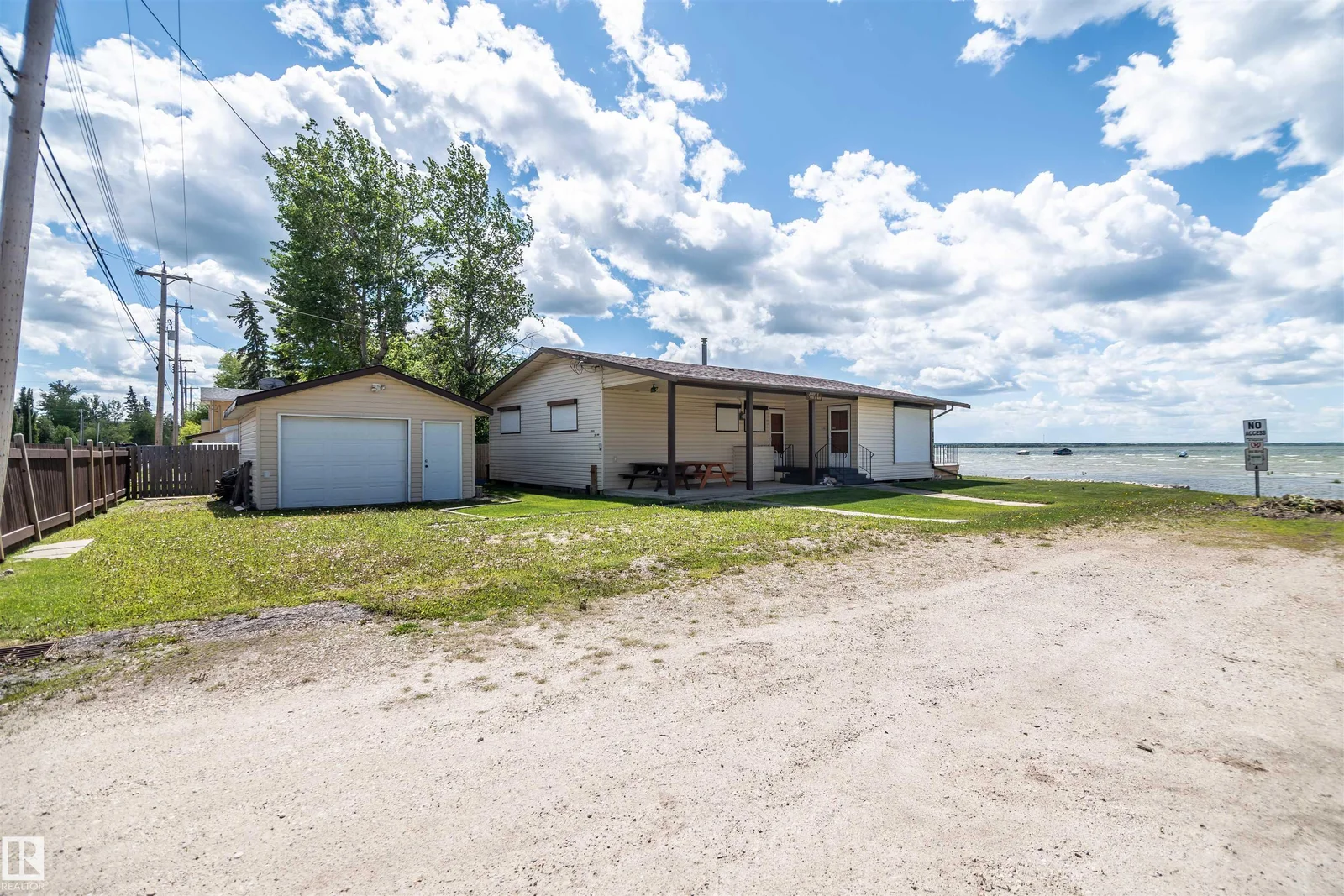 4404 50 AV, Rural Lac Ste. Anne County - 3 bedroom Detached Single Family for sale