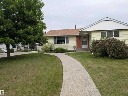 9443 75 ST NW, Edmonton - $459,000