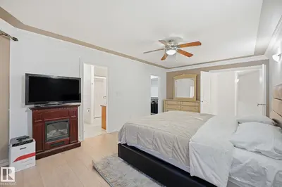 Interior photo 2 of 1324 70 ST SW