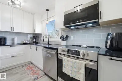 Interior photo 3 of 9 PROSPECT PL
