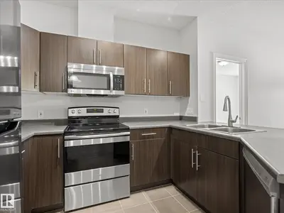 Interior photo 4 of #126 263 MACEWAN RD SW