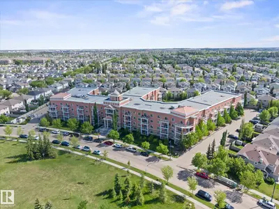 Interior photo 1 of #126 263 MACEWAN RD SW
