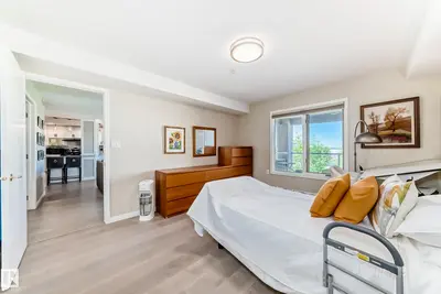 Interior photo 3 of #324 200 BETHEL DR