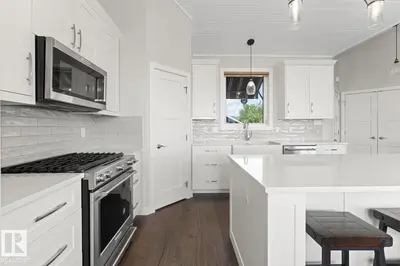Interior photo 3 of #5 64301 RGE RD 423A