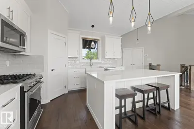 Interior photo 4 of #5 64301 RGE RD 423A