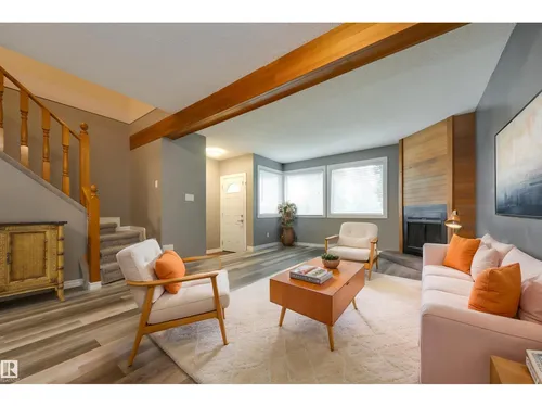 3526 42 AV NW, Edmonton - $380,000