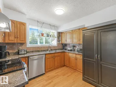 Interior photo 4 of 10511 26 AV NW