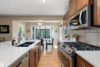 Interior photo 3 of 150 SOUTHFORK DR