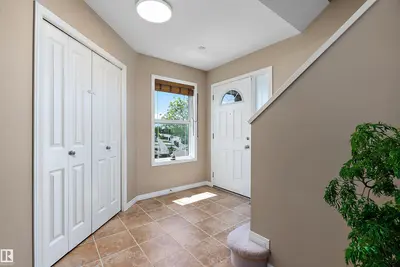 Interior photo 1 of 150 SOUTHFORK DR