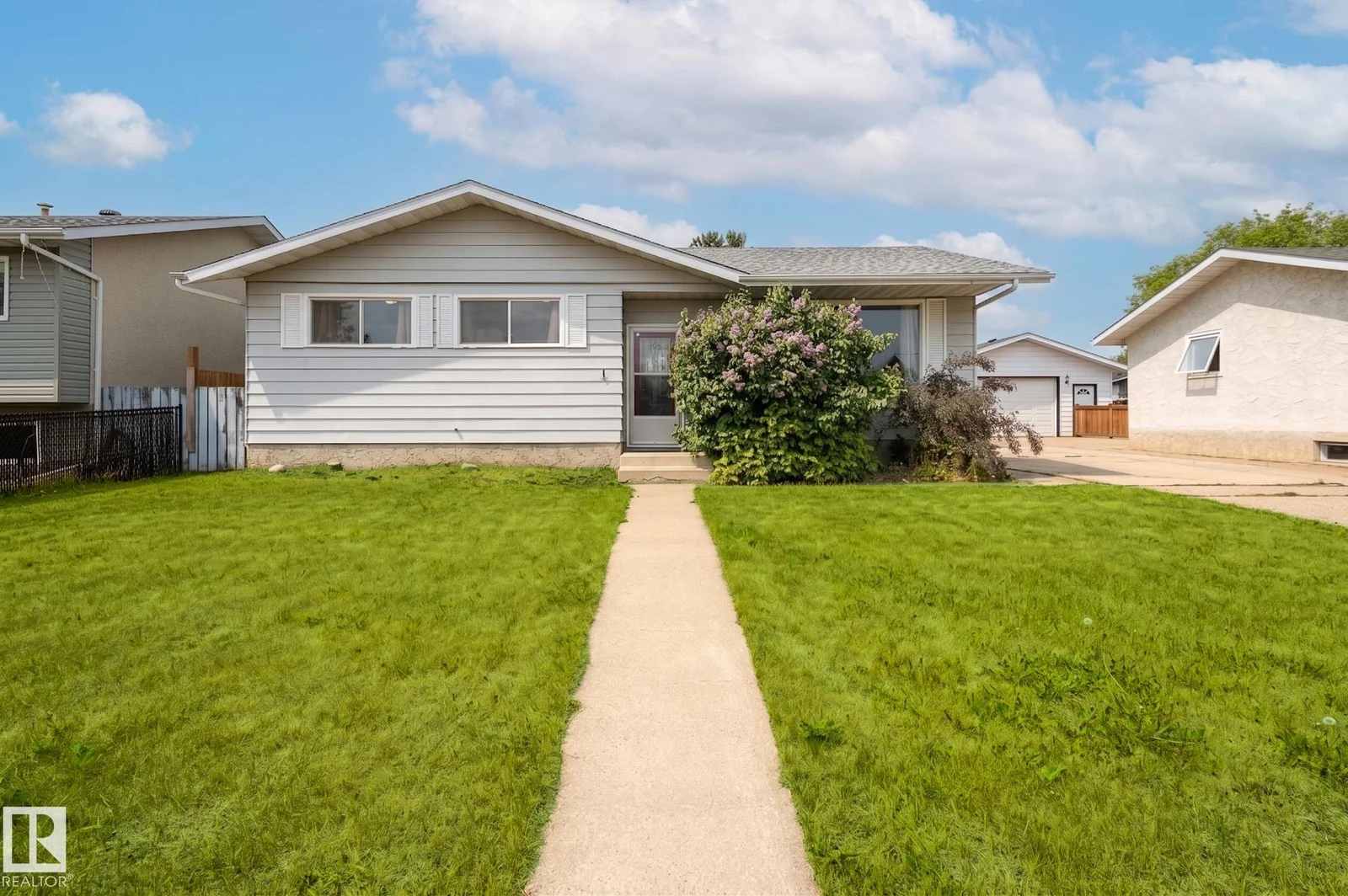 9804 97 ST, Morinville - 3 bedroom Detached Single Family for sale