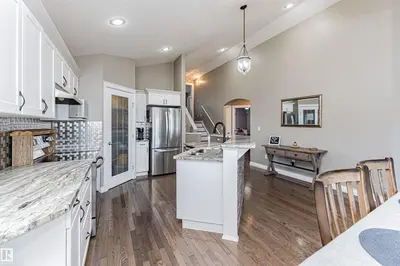 Interior photo 3 of 9410 104 AV