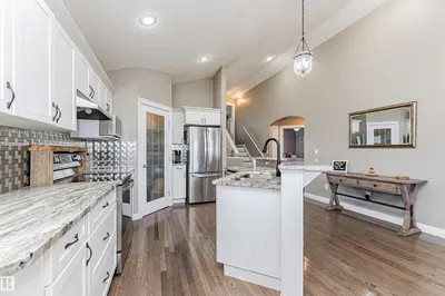 Interior photo 4 of 9410 104 AV
