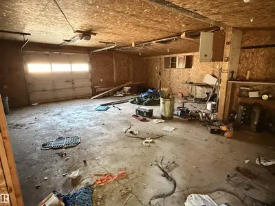 Interior photo 3 of 5320 51 ST