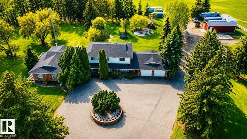58124 Secondary 881, Rural St. Paul County - $899,700
