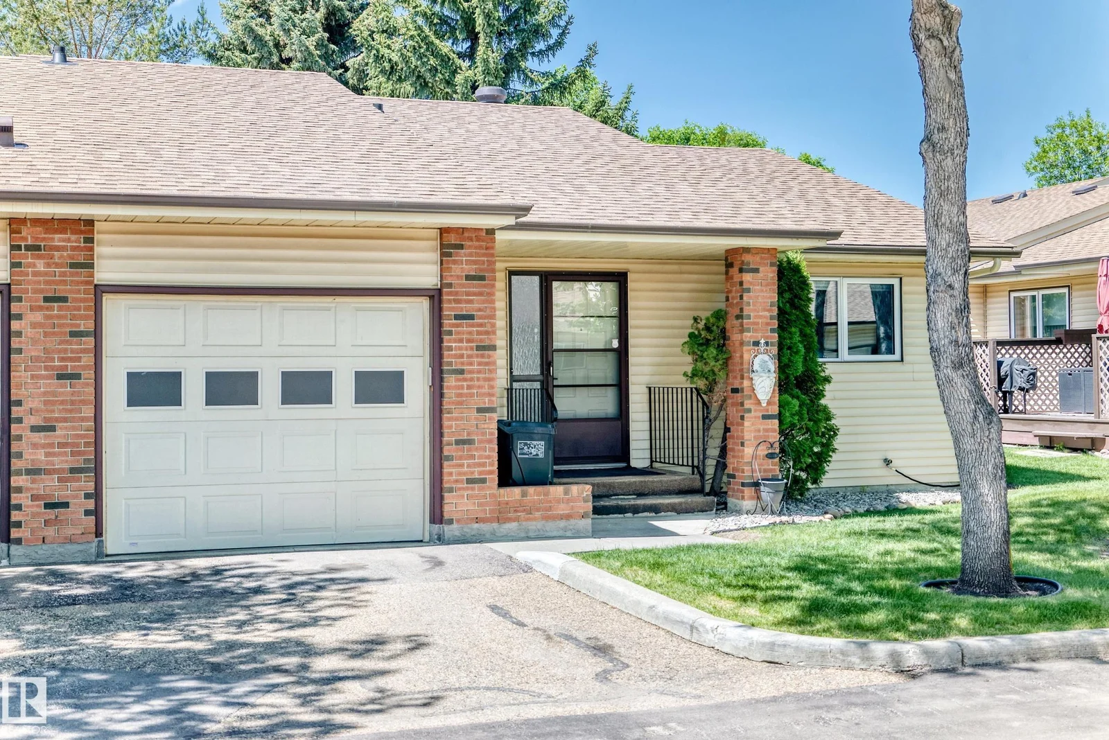 10822 11 AV NW, Edmonton - 3 bedroom Duplex for sale