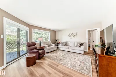 Interior photo 2 of 10822 11 AV NW
