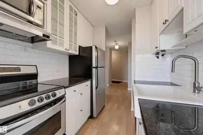 Interior photo 3 of #2003 10883 SASKATCHEWAN DR NW
