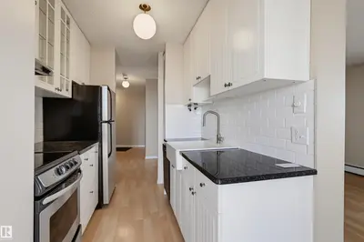 Interior photo 2 of #2003 10883 SASKATCHEWAN DR NW