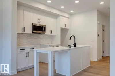 Interior photo 4 of #9 710 Mattson DR SW