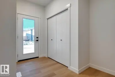 Interior photo 2 of #9 710 Mattson DR SW
