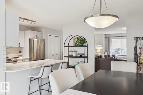 #1 225 Blackburn DR E SW, Edmonton - $373,900