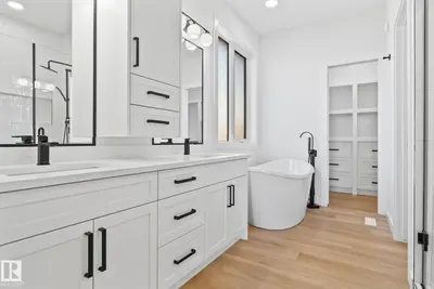 Interior photo 2 of 1411 Redpoll Court NW