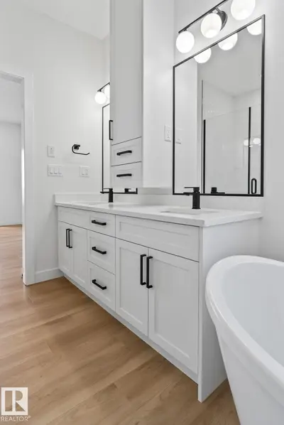 Interior photo 4 of 1411 Redpoll Court NW