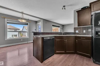 Interior photo 2 of 6116 11 AV SW SW