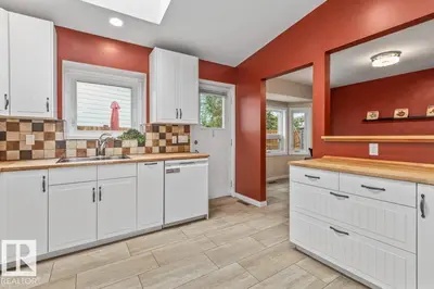 Interior photo 3 of 10452 18 AV NW