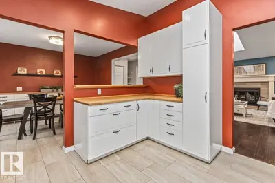 Interior photo 4 of 10452 18 AV NW