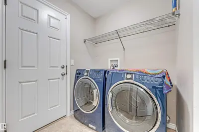 Interior photo 2 of 5928 12 AV SW
