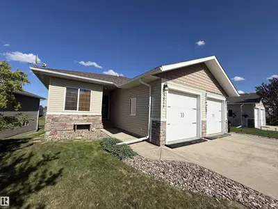 Interior photo 1 of 3815 75 ST