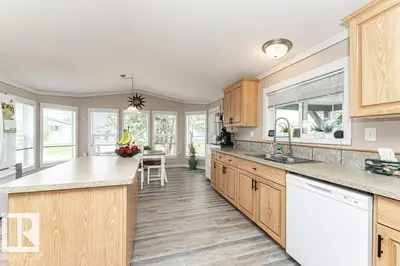 Interior photo 2 of 233 Oak Wood Drive NW