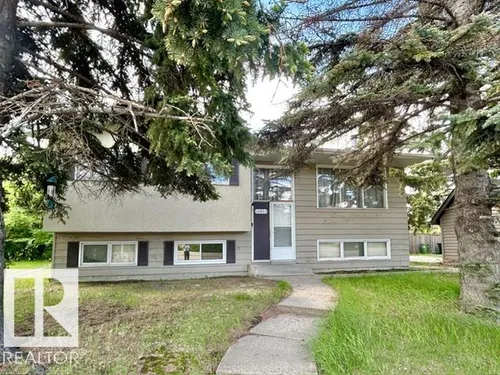10803 40 AV NW, Edmonton - $415,000