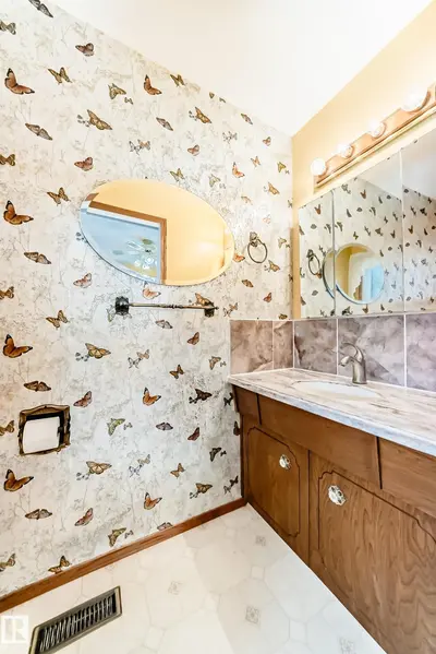 Interior photo 3 of 10411 36A AV NW