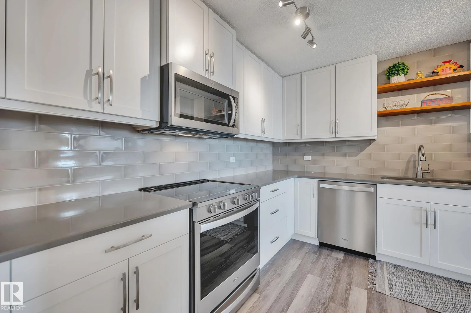 #2202 9923 103 ST NW, Edmonton - 2 bedroom Apartment for sale