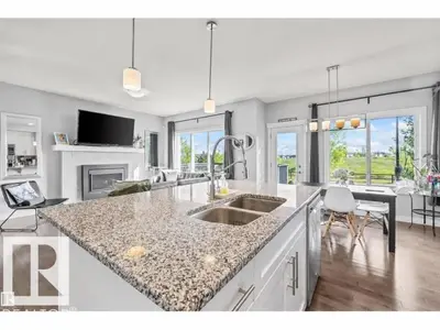 Interior photo 2 of 607 40 ST SW