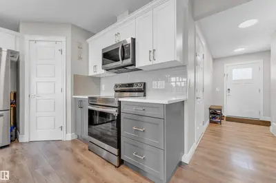 Interior photo 2 of 7647 KORULUK PL SW