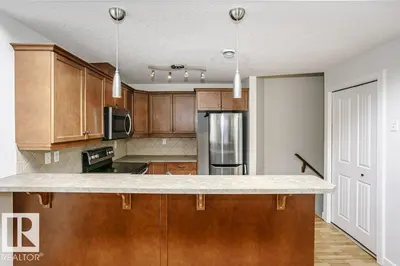 Interior photo 2 of #19 2565 HANNA CR NW