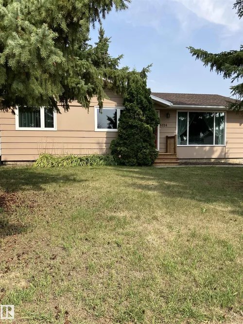 5224 58 AV, Viking - $210,000