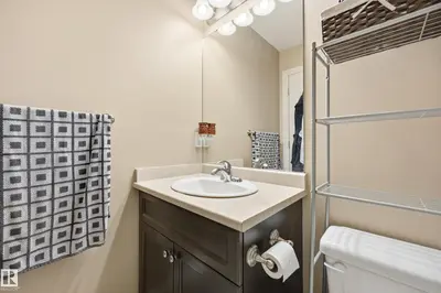 Interior photo 3 of 14 HARTWICK LO