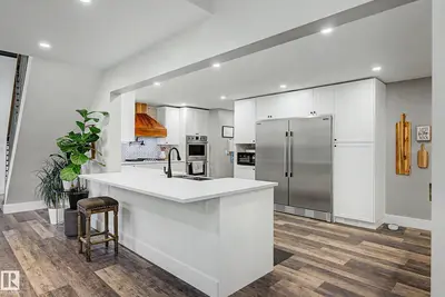 Interior photo 2 of 54 GLADSTONE CR
