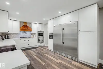 Interior photo 3 of 54 GLADSTONE CR