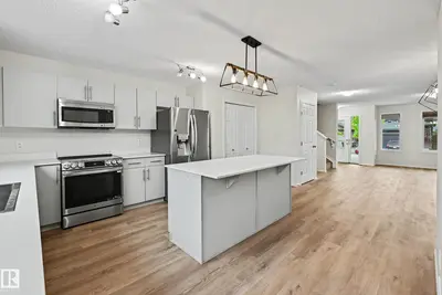 Interior photo 4 of 17633 63A ST NW