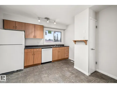 145B ROYAL RD NW, Edmonton - $250,000