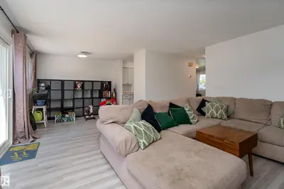Interior photo 2 of 9 ROYAL RD NW