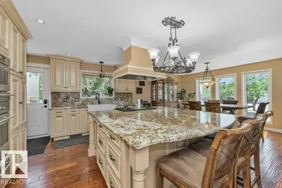 Interior photo 4 of 149 Greenoch CR NW